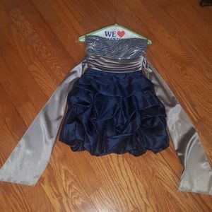 Three Pink Hearts Brand Short Blue Formal -Size 5